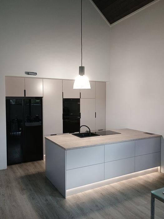 Meble na zamówienie KUCHNIE SZAFY ZABUDOWY