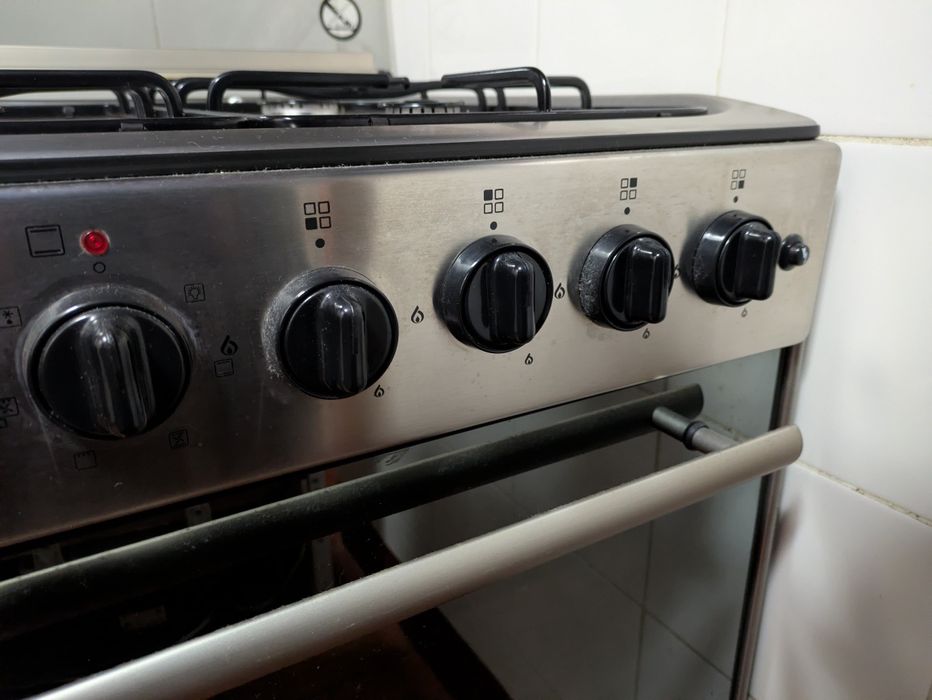 Fogão Meireles Multifunções (elétrico e gás), como novo