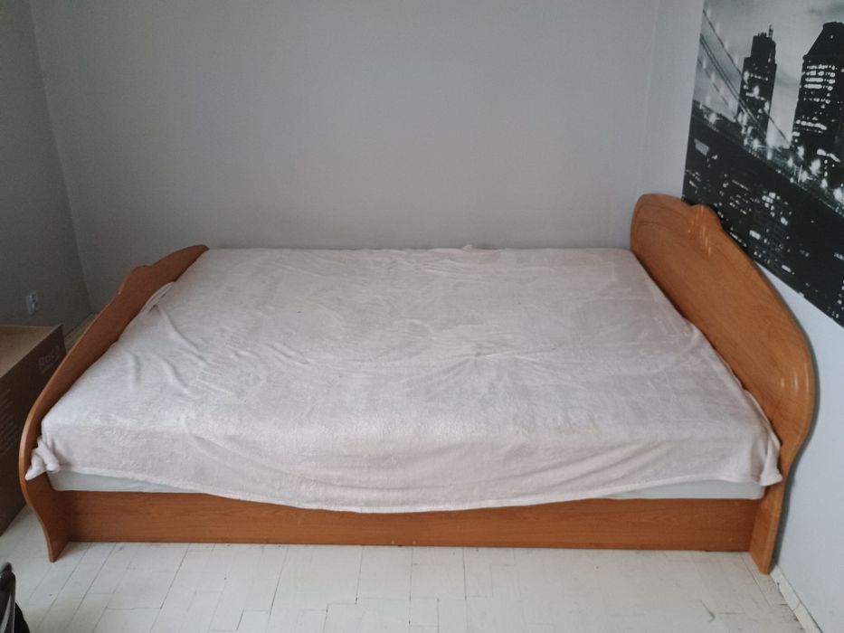 Łóżko ze skrzynia 160x200