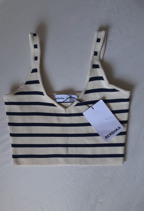 Top de Malha Bershka NOVO COM ETIQUETA (Tamanho S / 36)