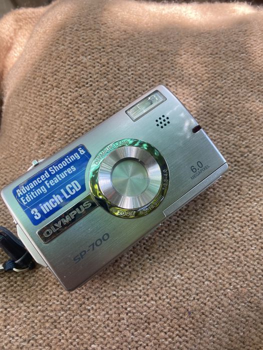 Фотоапарат Olympus-700