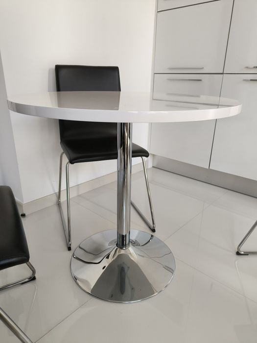 Mesa de cozinha com 3 cadeiras