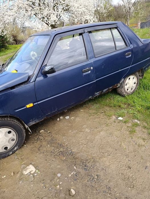 продаж легкового автомобіля