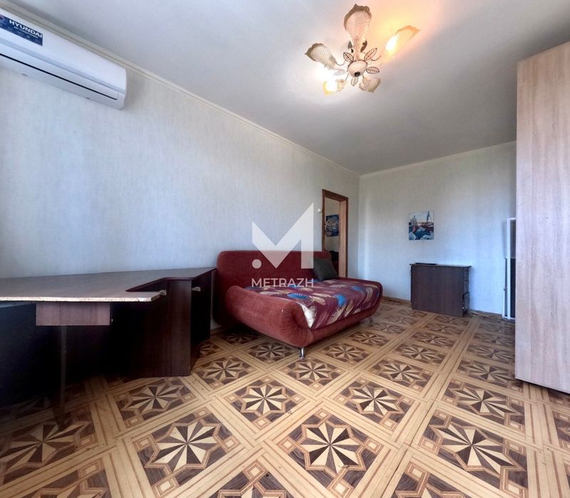 Продам 1 кв Тарасовский вьезд,  м Спортивная,м Защитников Украина,м Метростроителей