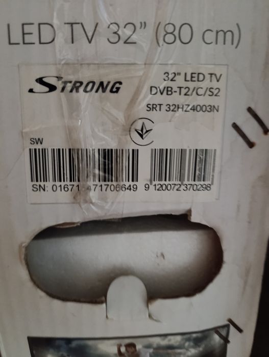 Телевізор Strong SRT 32HZ4003N в гарному стані.