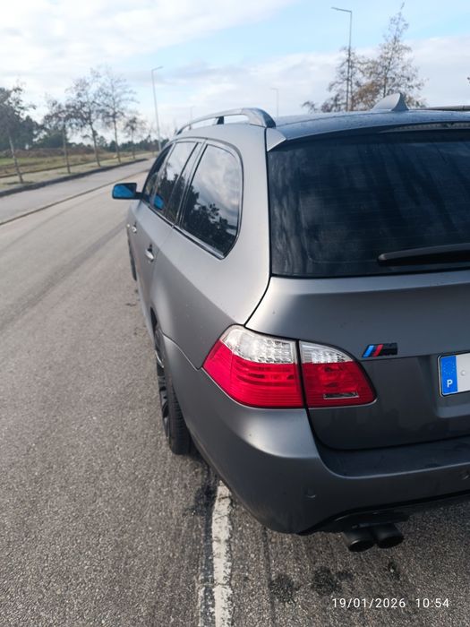 BMW E61 535d Full Pack-M de fábrica (Selo Antigo)