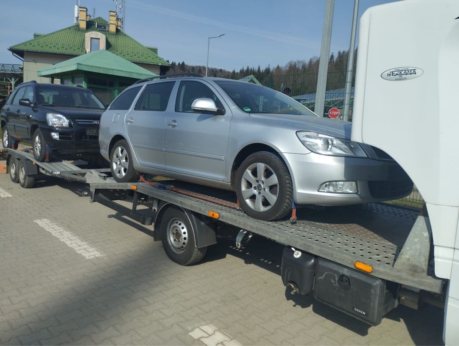 Послуги евакуатора та лафети