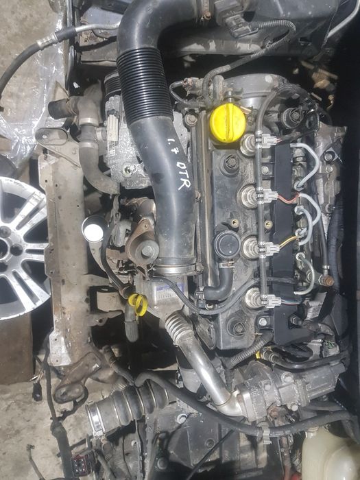 Двигун мотор движок Опель зафіра Б DTJ  opel zafira B Astra 1.7 DTR