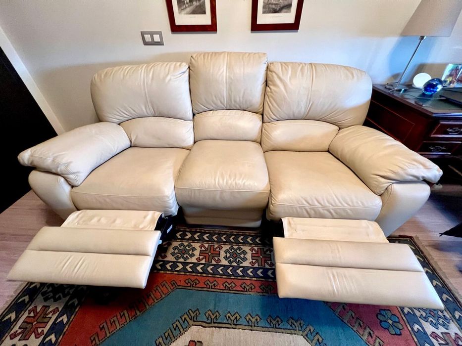 Conjunto de Sofás Chateau d’Ax em Pele – Excelente Estado