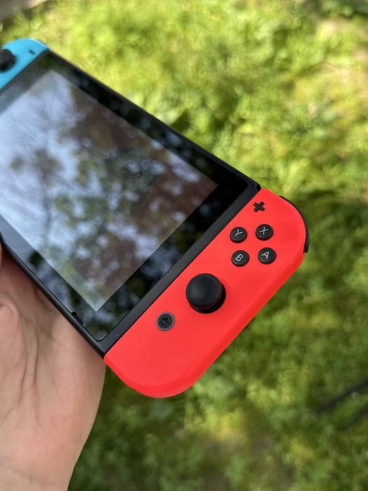 Nintendo Switch ігрова портативна консоль з іграми