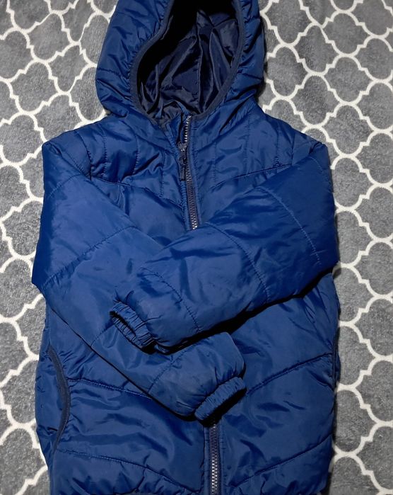 Kurtka granatowa dla chłopca  lekko ocieplana r ok 122