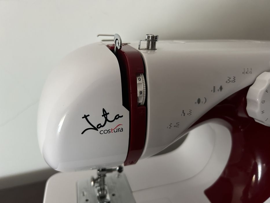 Máquina de Costura Jata Génesis 695