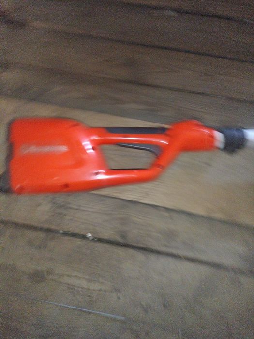 Podkrzesywarka Husquvarna 115iPT4