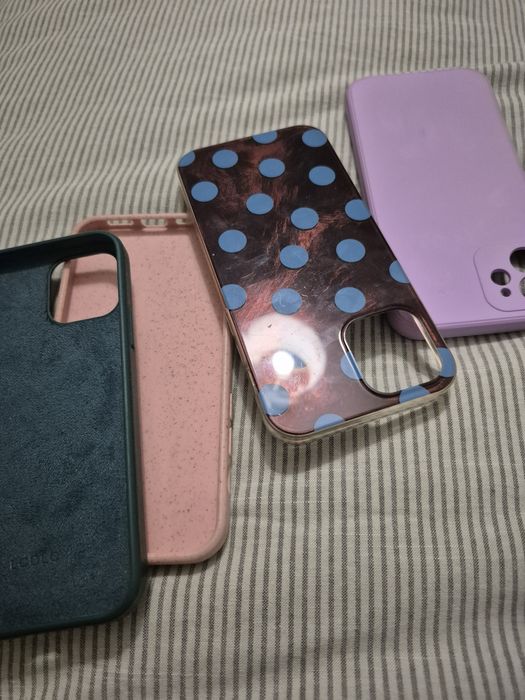 Capas Iphone 12 originais e da Bimba y Lola