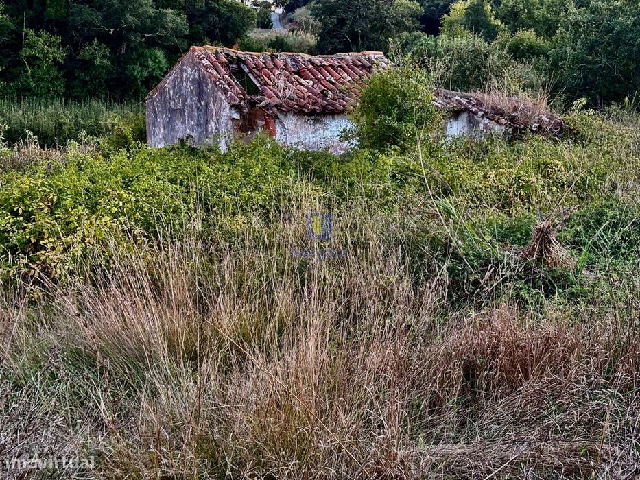 Moradia com Terreno — A dos Negros (Sancheira Grande), Óbidos