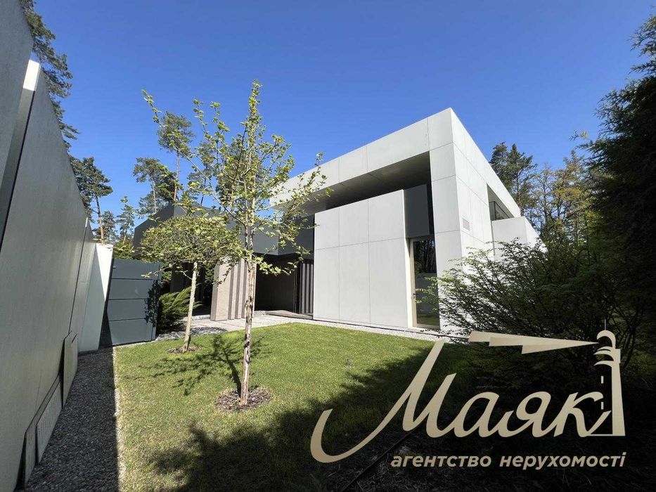 Продажа 1-этажного дома 305 м2, в Плютах