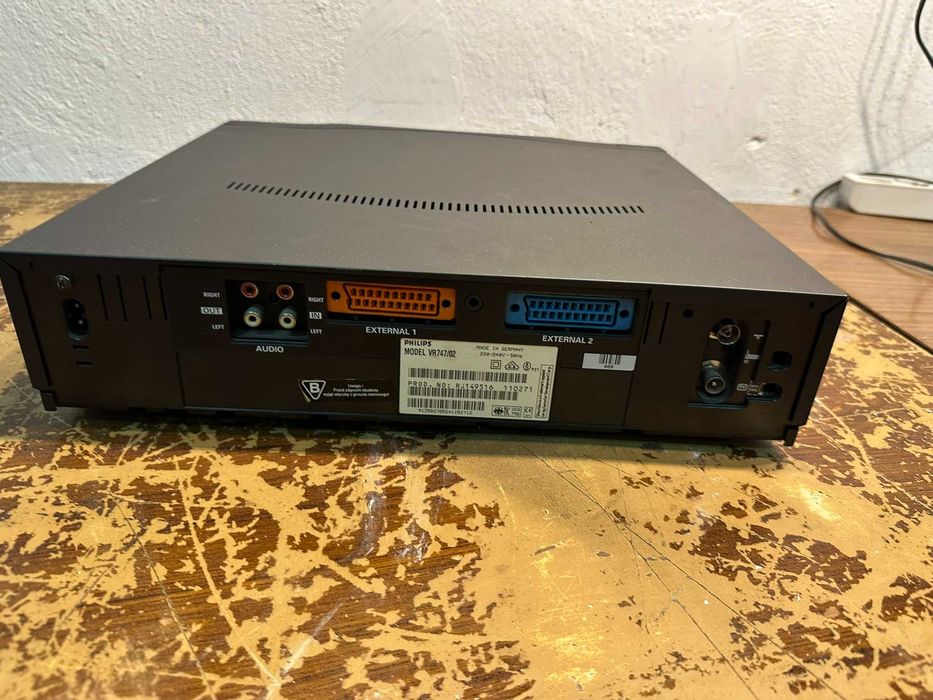 Magnetowid Philips VR 747/02