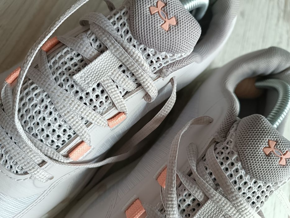 Buty do biegania Under Armour 42r