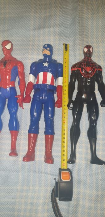 Figuras da marvel impecáveis com 30cm de altura