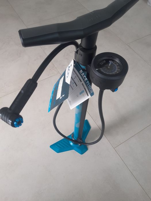 Pompka ACID RACE Floor