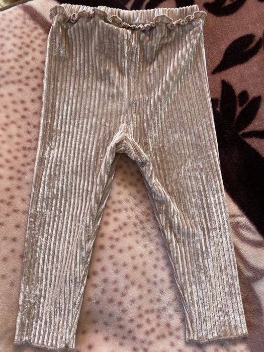 Легінси ві Zara