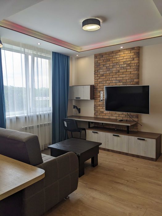 Оренда 1 кім. квартири студії. Метро Нивки. Вул. Олександрівська 1.