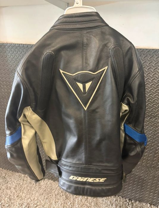 Casaco Dainese couro com proteções