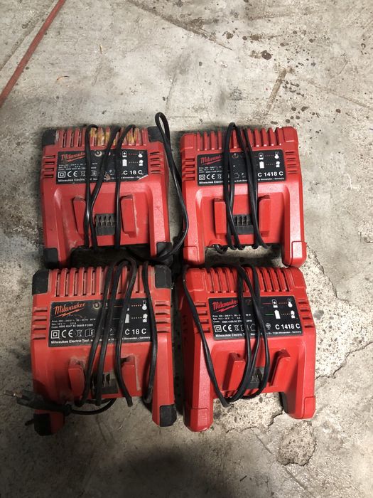 Uszkodzone ładowarki Milwaukee
