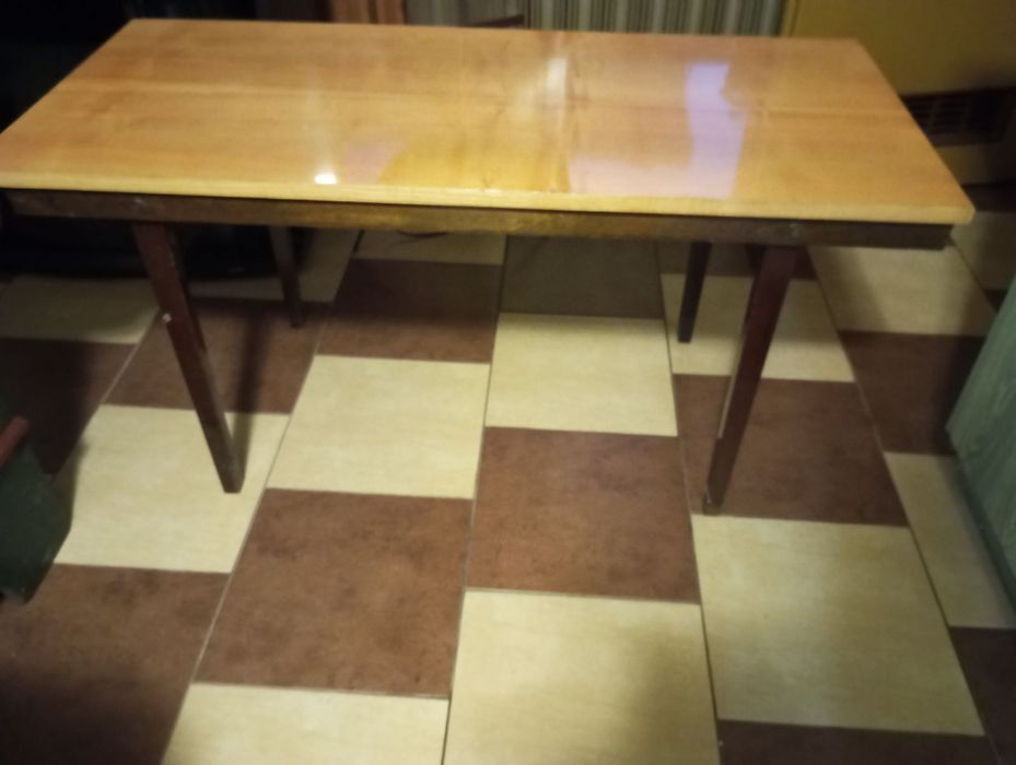 Sprzedam stół  .