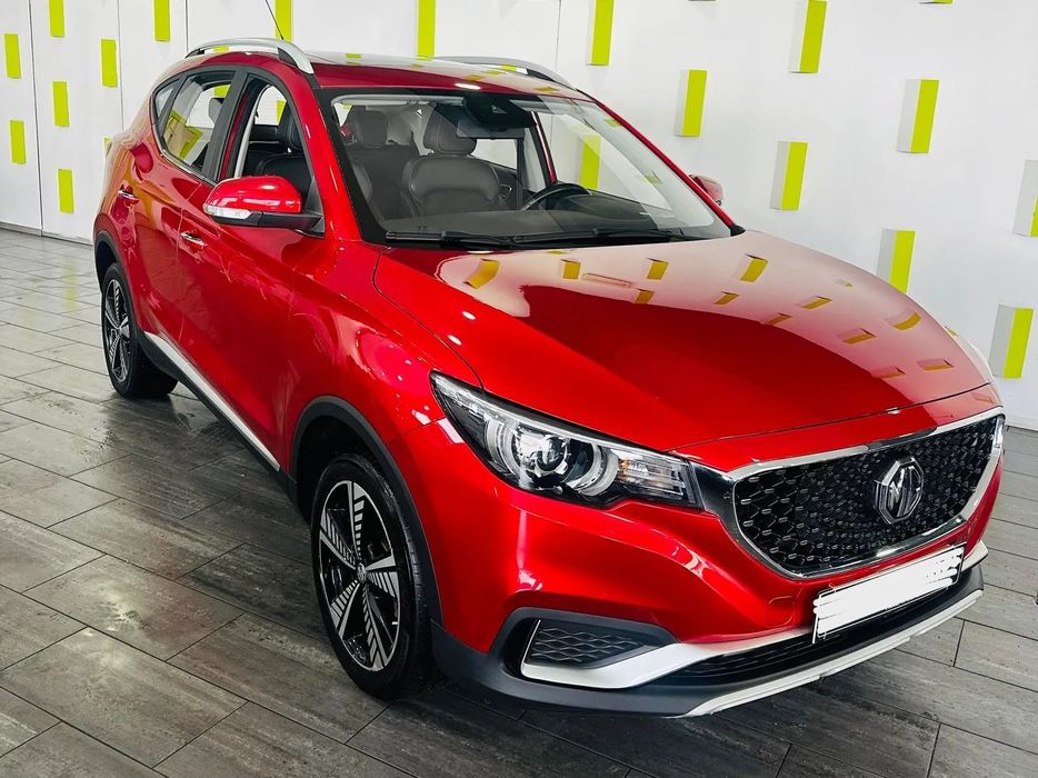 MG ZS Standard Luxury