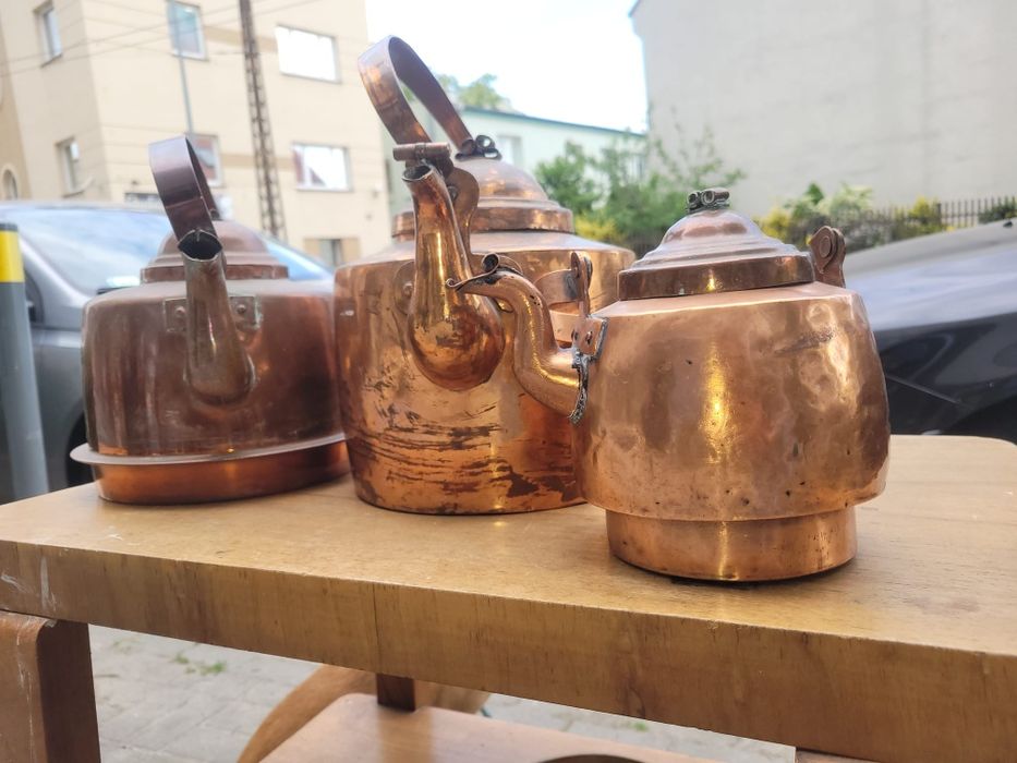 Stare dzbanki miedziane 3