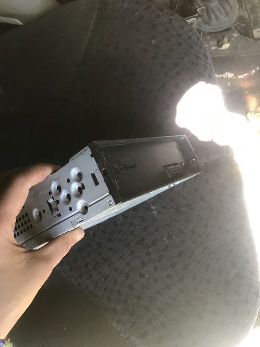 Venodo radio em bom etado