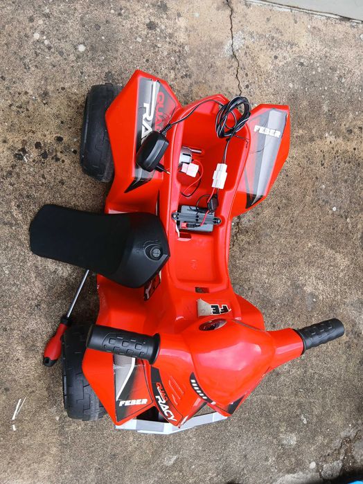 Feber Quad Racy Quadriciclo para crianças