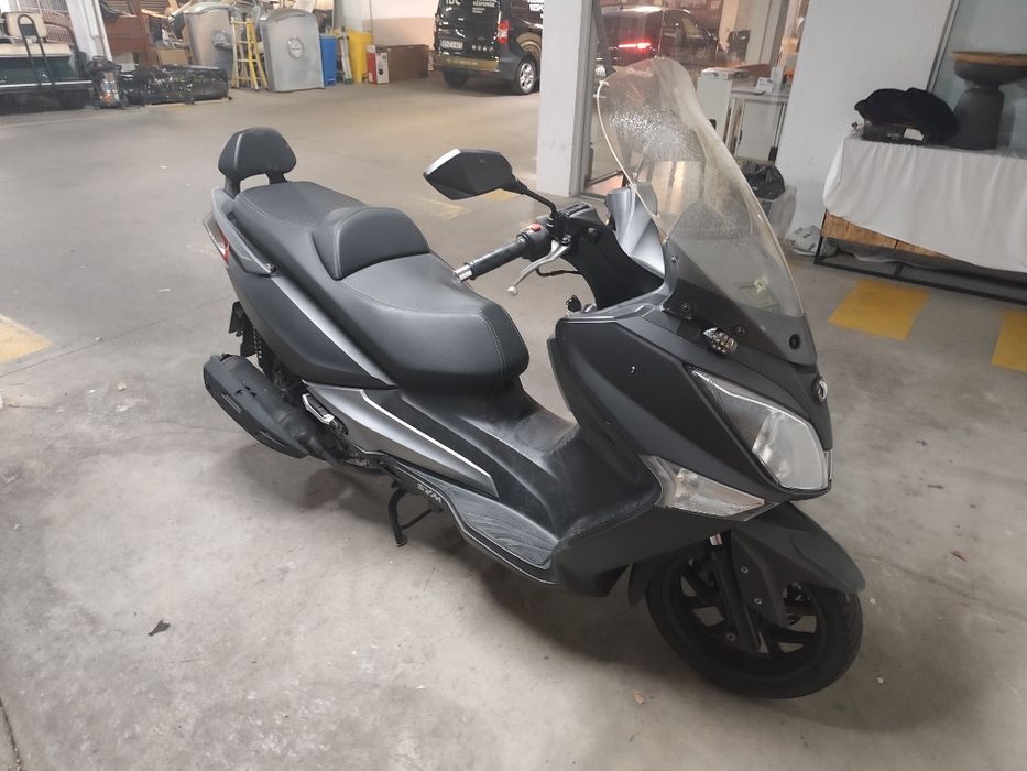 Maxi scooter sym GTS 125i