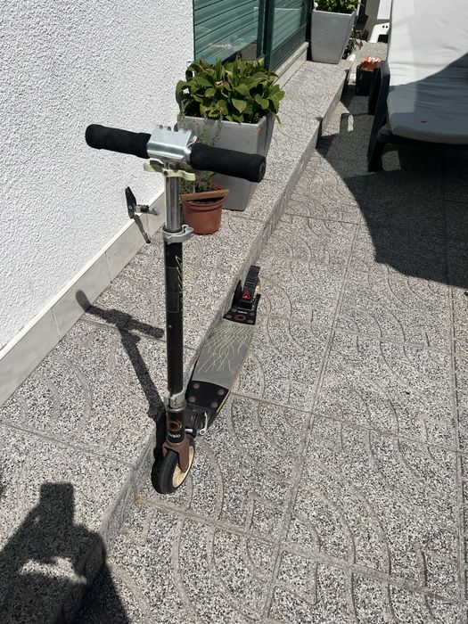 Trotinete Dobrável com Travão – Boa Condição