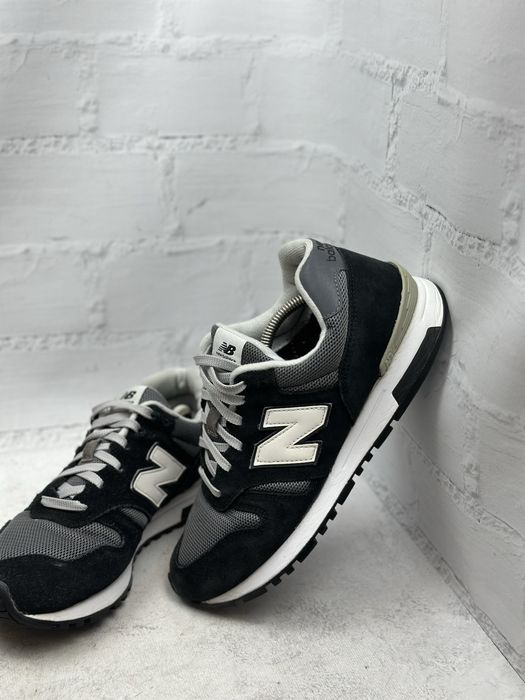 Чоловічі чорні кросівки New Balance 565 43p 574