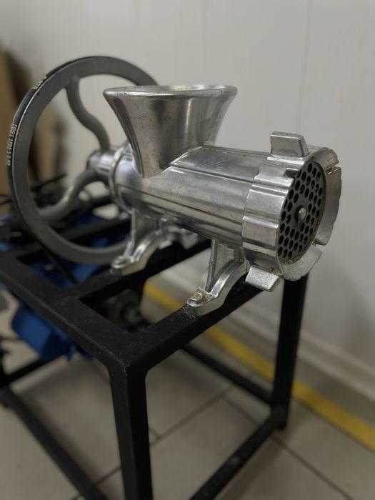 Мясорубка промышленная