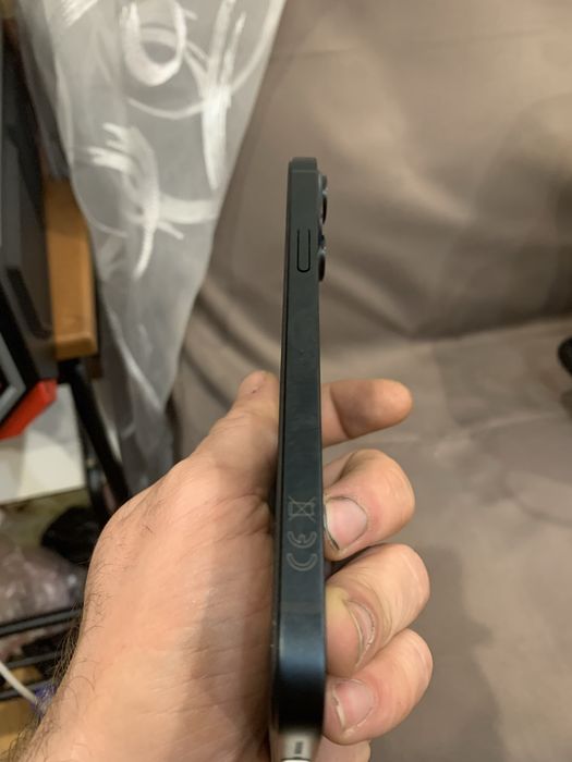 Айфон 14+ не баче сім карти і перезапускається