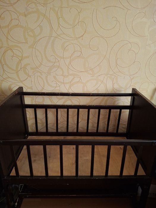 Дитяча колиска для діток до 1-2роки