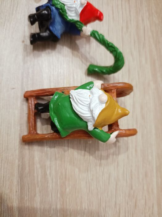 Figurki wiszące krasnal gnom