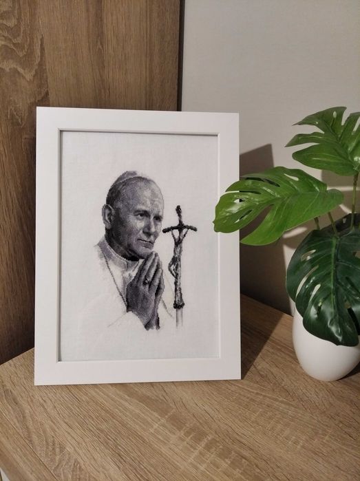 Papież Jan Paweł II haft krzyżykowy obraz rękodzieło prezent