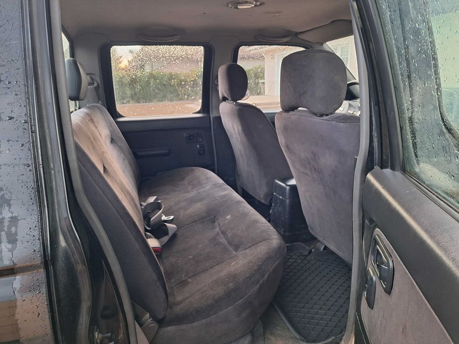 Nissan Navara 2.7 4x4 zdrowa rama pickup