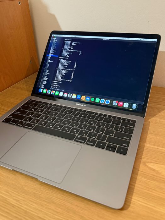 MacBook Air 2018 / 16gb / 256gb