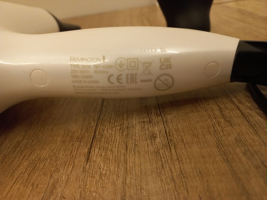 Suszarka REMINGTON Hydraluxe AC8901 Biały 2300W