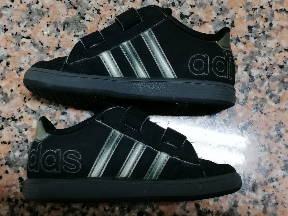 Sapatilhas Adidas 24