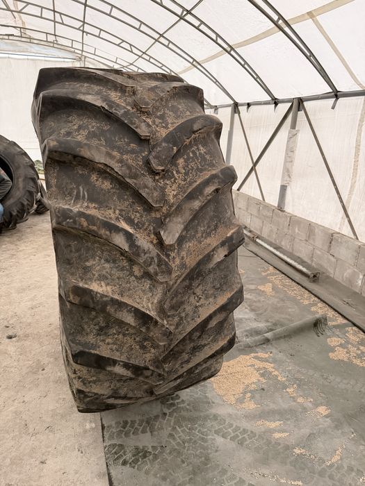 Opona 800/70/ R38 Good Year