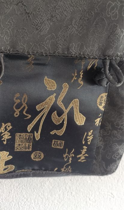 Poręczna torebka na ramię w stylu orientalnym