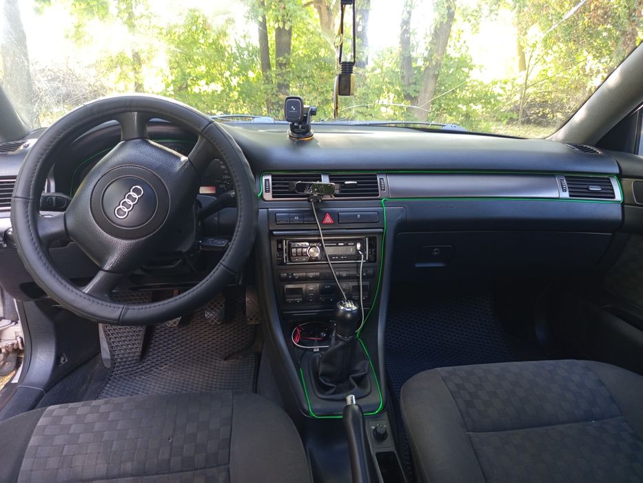 Ауди А6 С5 2.5 tdi на повному ходу без вкладень