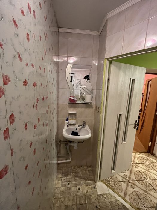 Здається житло в селі Кваси