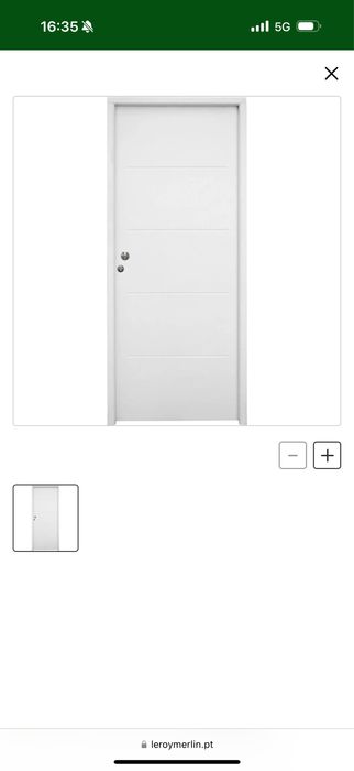 Porta blindada com frisos